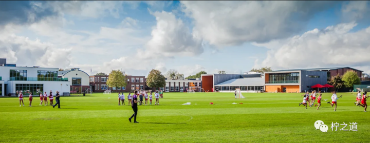 「英国私立中学」埃琳诺霍莉斯女子学校（Lady Eleanor Holles）：私立女子寄宿学校插图1
