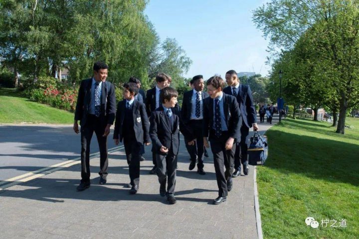 「英国私立中学」惠特吉夫特学校（Whitgift School）：私立走读、寄宿插图1