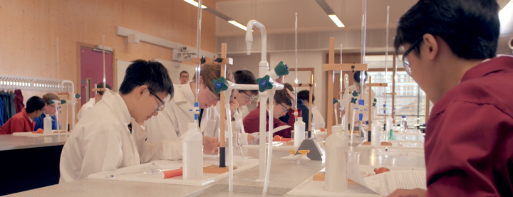 「英国私立中学」查特豪斯公学(Charterhouse School):私立寄宿混校(极少的走读生)-1 「英国私立中学」查特豪斯公学(Charterhouse School):私立寄宿混校(极少的走读生)插图4