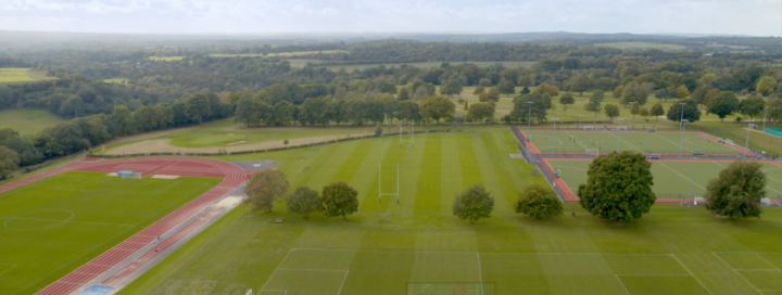 「英国私立中学」查特豪斯公学(Charterhouse School):私立寄宿混校(极少的走读生)-1 「英国私立中学」查特豪斯公学(Charterhouse School):私立寄宿混校(极少的走读生)插图1