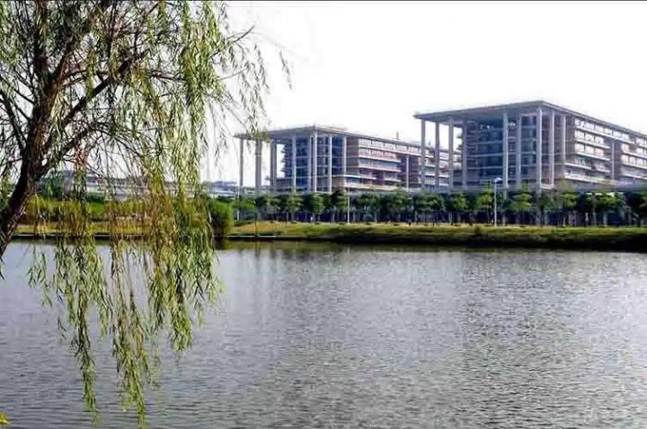 广东工业大学与广州大学哪个好(广东工业大学与广州大学怎么选择)-1 广东工业大学与广州大学哪个好(广东工业大学与广州大学怎么选择)插图2
