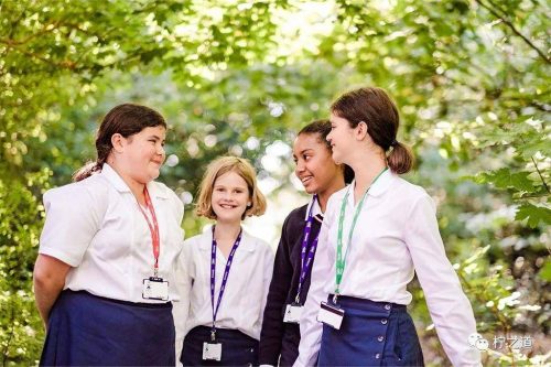 「英国私立中学」詹姆斯·艾伦女子学校（James Allen’s Girls’ School）：私立女子走读学校插图2
