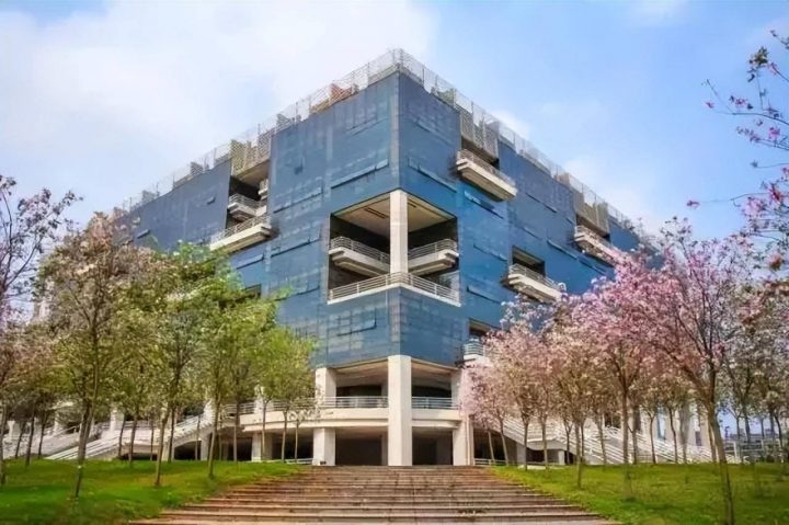 广东工业大学与广州大学哪个好(广东工业大学与广州大学怎么选择)-1 广东工业大学与广州大学哪个好(广东工业大学与广州大学怎么选择)插图1