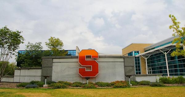 美国高校:雪城大学(Syracuse University,简称SU)介绍及出国留学实用指南插图 美国高校:雪城大学(Syracuse University,简称SU)介绍及出国留学实用指南插图