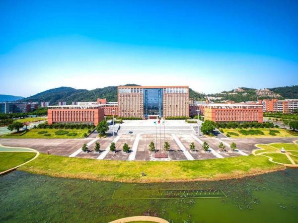 广东2023民办大学排名:珠海科技学院稳居第1,广州新华学院排第3(广东高校排名最新)插图2 广东2023民办大学排名:珠海科技学院稳居第1,广州新华学院排第3(广东高校排名最新)插图2