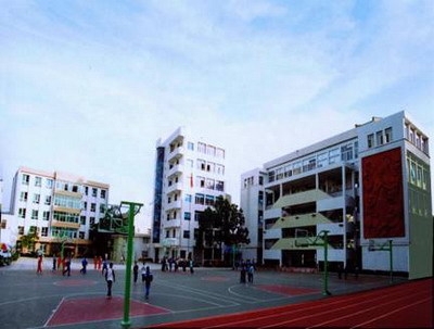 贵阳初中排名2023最新排名（贵阳十大初中排行榜）插图1