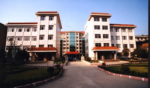 湖北医药学院简介插图2 湖北医药学院简介插图2