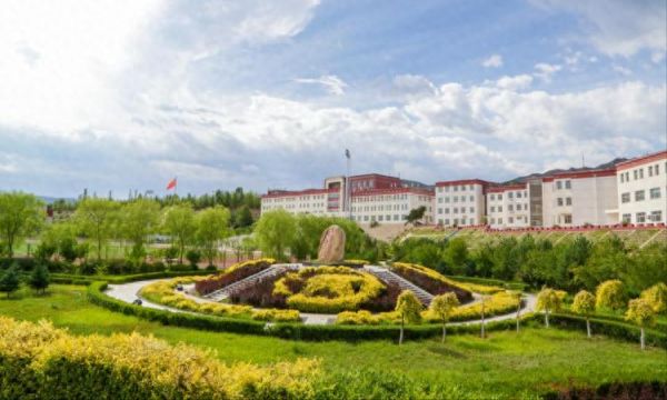 内蒙古师范大学青年政治学院是本科吗?插图2 内蒙古师范大学青年政治学院是本科吗?插图2