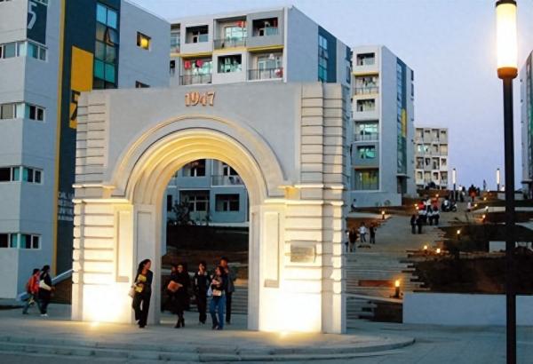 大连医科大学简介插图6