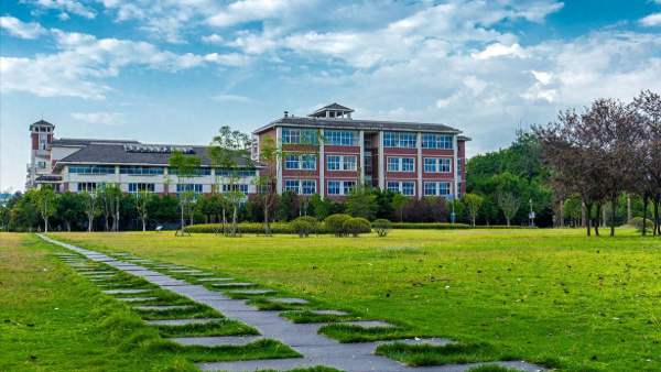 重庆医科大学专科批在哪就读?重庆医科大学专科有哪些专业?插图4 重庆医科大学专科批在哪就读?重庆医科大学专科有哪些专业?插图4