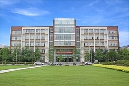 成都工业学院简介插图2 成都工业学院简介插图2