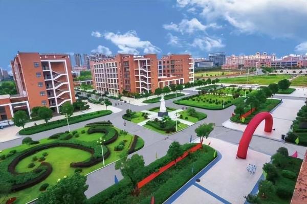 南昌医学院简介插图2