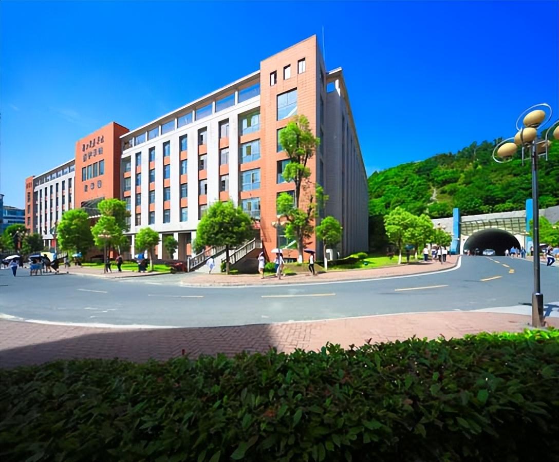 湖北医药学院有哪些专业？湖北医药学院国家级，省级特色专业介绍2024插图2