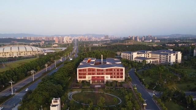 岳阳职业技术学院简介插图2 岳阳职业技术学院简介插图2