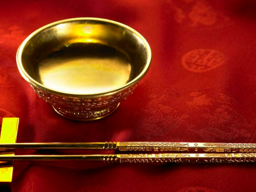 2023年10大铁饭碗行业，军队文职人员排在第1名，医生排在第2名