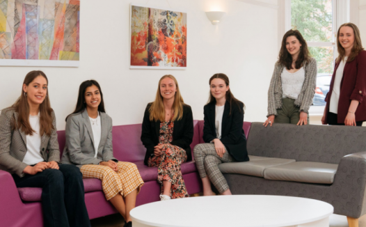 「英国私立中学」吉尔福德女子中学（Guildford High School）：全日制私立走读女校