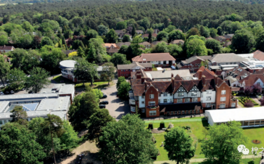 「英国私立中学」瑞德斯学校（Reed’s School）：私立走读、寄宿混校
