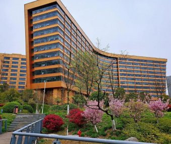 中国科学院大学与中国科学技术大学两所中科院直属大学对比（中国科学院大学与中国科学技术大学哪个好怎么选？）