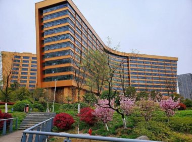 中国科学院大学与中国科学技术大学两所中科院直属大学对比(中国科学院大学与中国科学技术大学哪个好怎么选?)