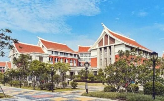 承德医学院与厦门医学院分析对比（承德医学院与厦门医学院哪个好怎么选？）