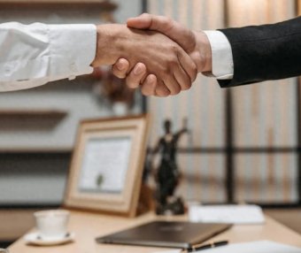 「澳洲移民」澳洲雇主想担保海外员工？必备条件及流程一篇讲清